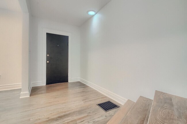 Foto del edificio - 3 Bedroom 2 bath Duplex in Denver