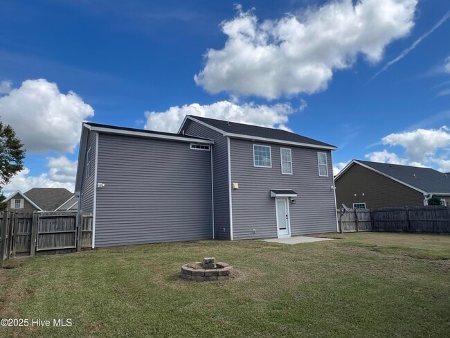 Building Photo - 709 Emerald Pk Dr