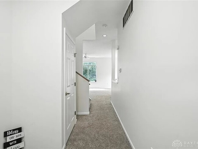 Building Photo - 8576 Timber Park Dr