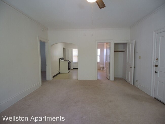 Building Photo - 2204 E Ivanhoe Pl