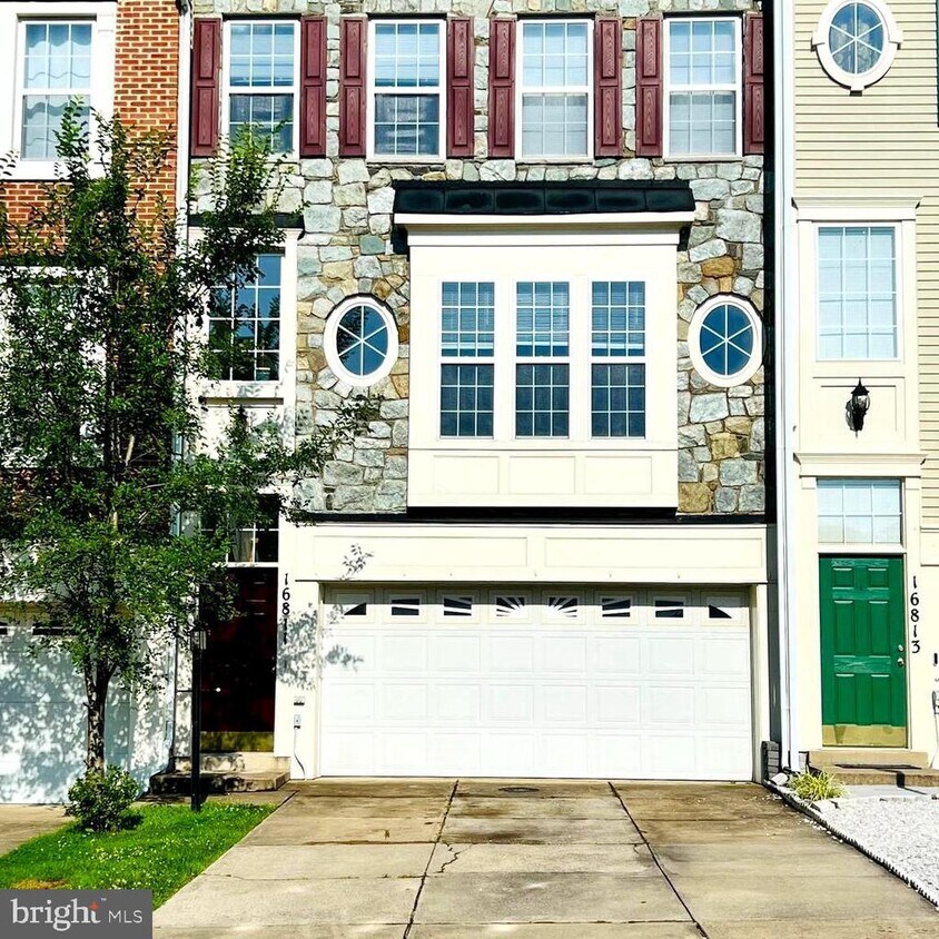 Foto principal - 16811 Sweeney Ln