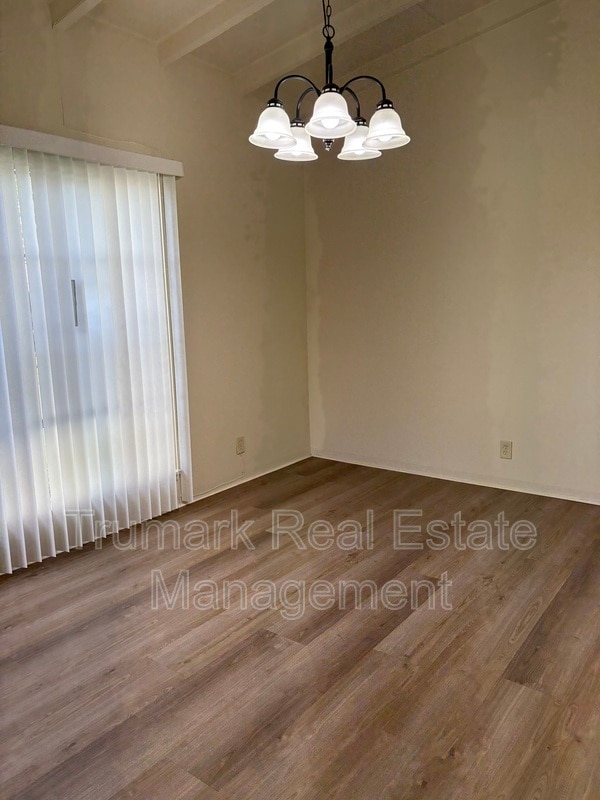 Building Photo - 1037 E Glenoaks Blvd