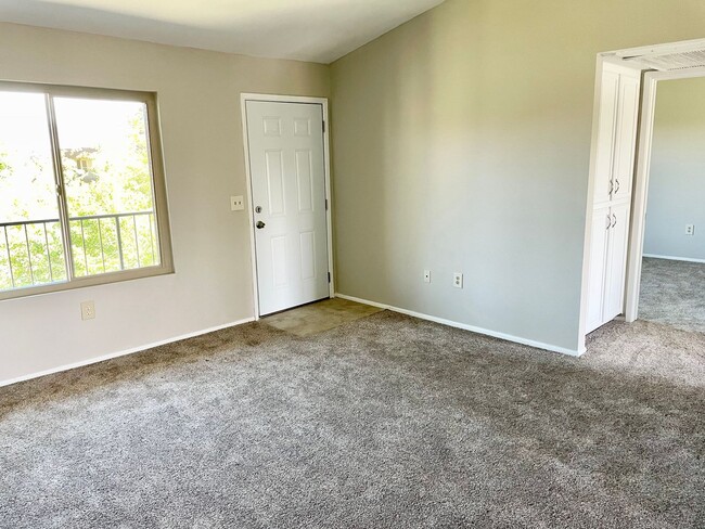 Building Photo - 2 Bedroom/2 Bath Condo Located in Mesa, Cl...