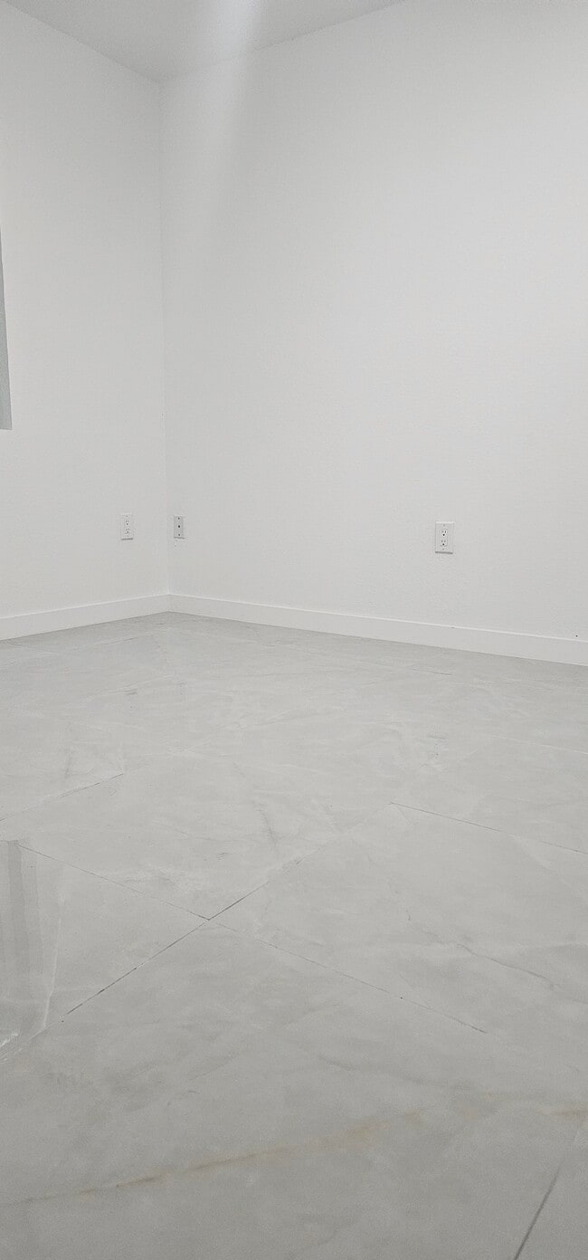 Foto del edificio - 2970 NW 48th St