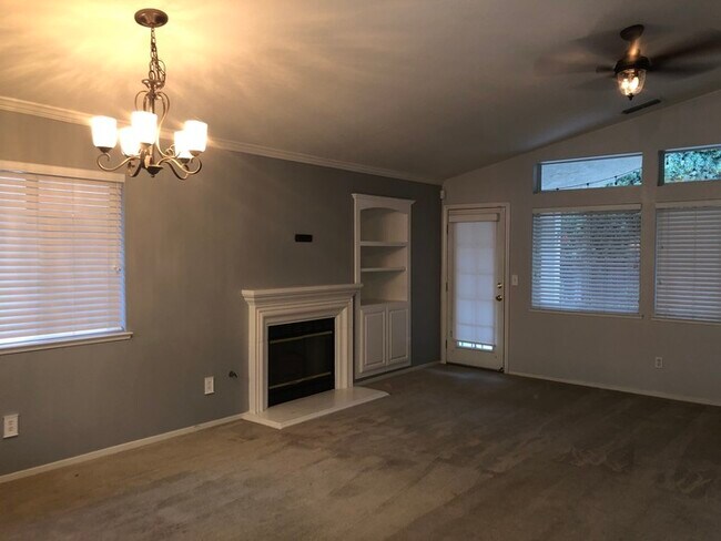 Foto del edificio - Beautiful 3 bedroom/ 2 bath home in Citrus...