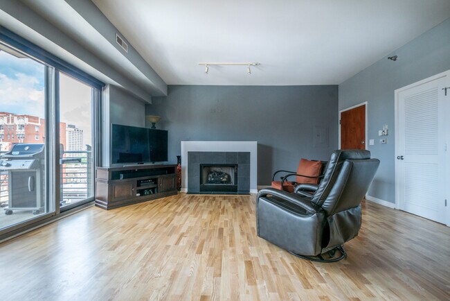 Foto del edificio - 4350 N Broadway