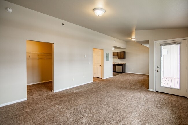 Building Photo - Creekside at Osgood Apartments