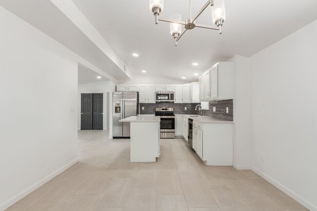 Photo - 2110 N Highland Ave Townhome