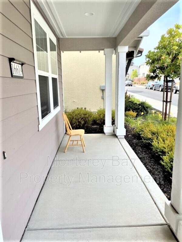 Foto del edificio - 16619 Early Ln