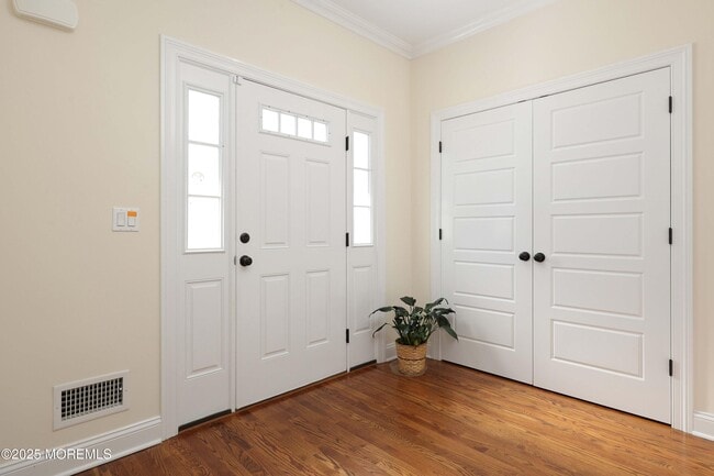 Building Photo - 159 Hulick St