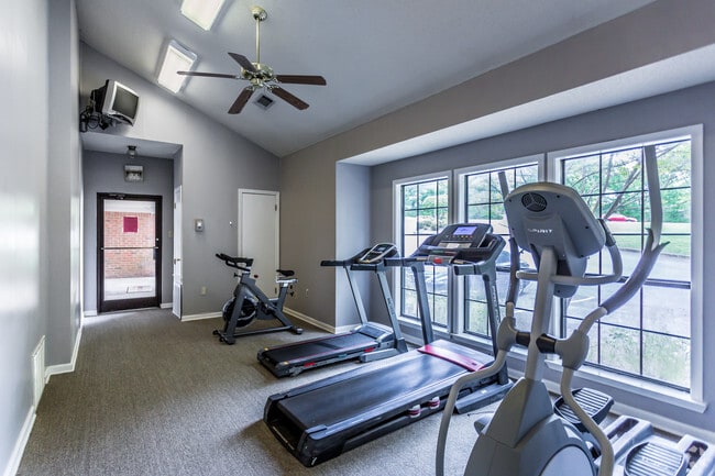 Fitness Center - X - Brentwood Apartments