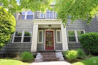 Building Photo - 2330 SE 22nd Ave