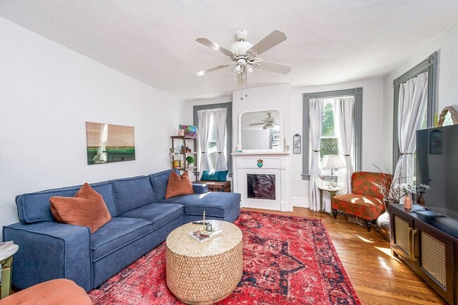 Building Photo - 3203 Parkwood Ave