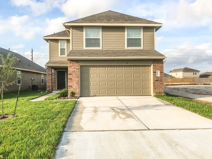 Primary Photo - Evergreen Villas - 13118 City Green Trail,...
