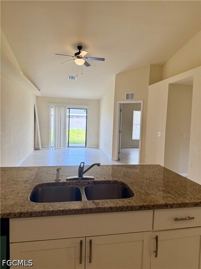 Foto del edificio - 1109 Andalusia Blvd