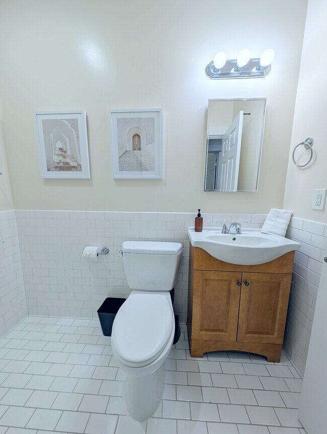 Building Photo - The Norm Appartments