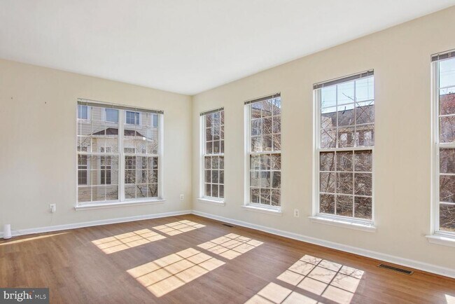 Foto del edificio - 44326 Cornish Ln