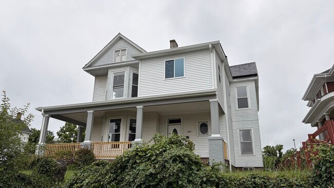 Building Photo - 1201 Grove Ave