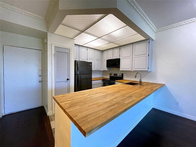 Foto del edificio - 793 Davis Rd