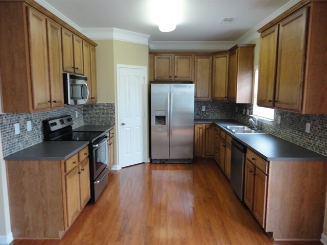 Foto del edificio - 105 Circle Grove Ct