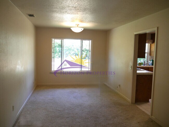Foto del edificio - 3 Bed 2.5 Bath 1,766 sqft Fair Oaks Home