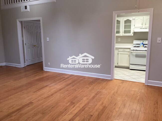 Foto del edificio - 7908 Briar Villa Pl