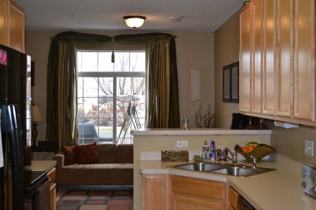 Foto del edificio - 5070 Holly Ln N