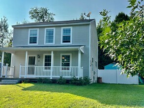 Building Photo - 39 Merganser St