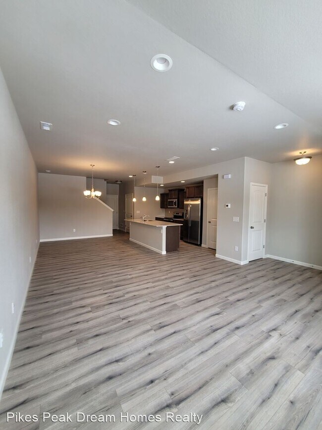 Building Photo - 3 br, 2.5 bath House - 6471 Old Glory Drive