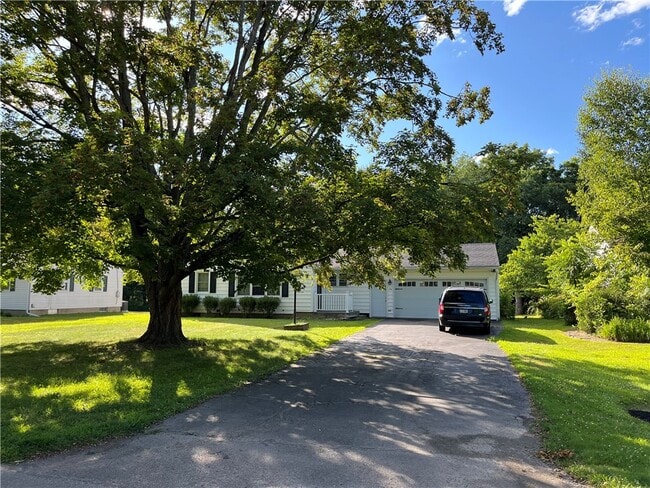 Building Photo - 198 Beartown Rd