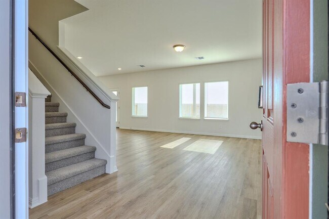 Foto del edificio - 129 Honey Bee Rd