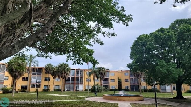 Building Photo - 4344 NW 9th Ave