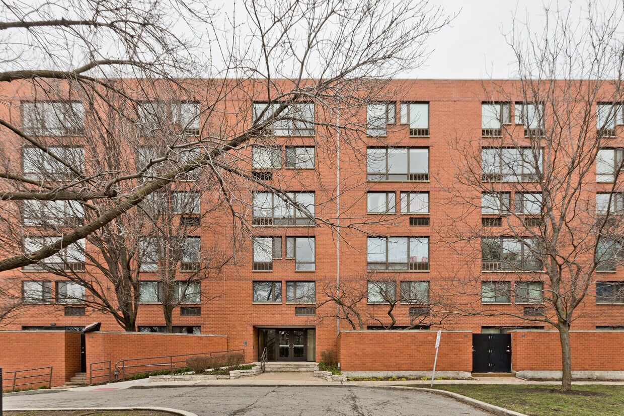 Foto principal - 1169 S Plymouth Ct