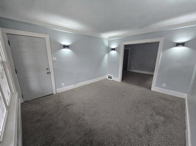 Building Photo - 2310 Glendale Ave