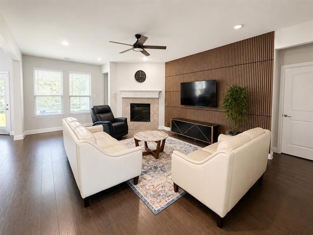 Building Photo - 4852 Purlieu Dr