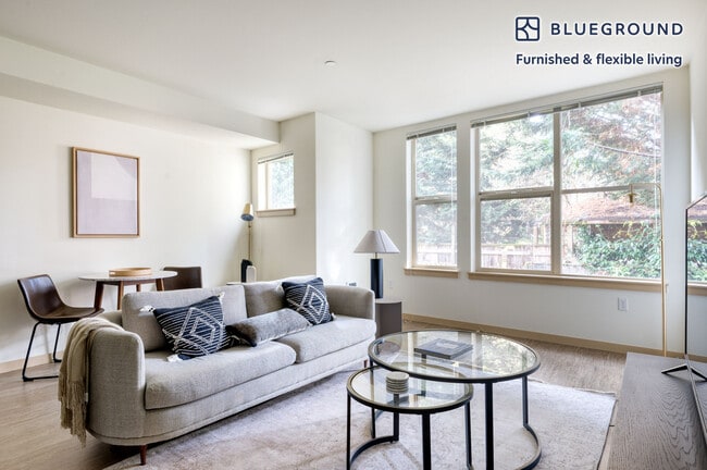 Building Photo - 3920 Stone Way N