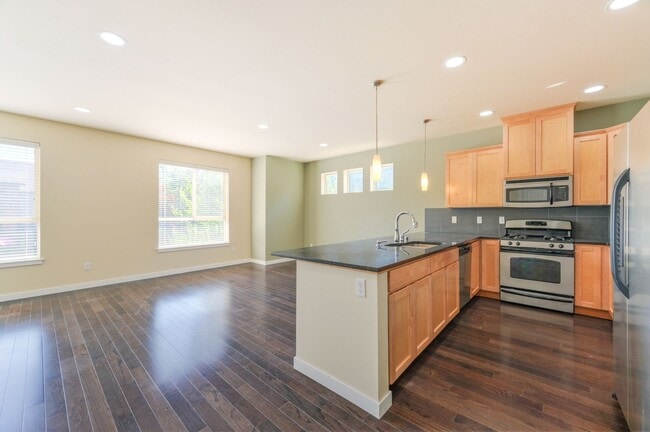 Building Photo - 3Bd/3bath Bothell Townhome