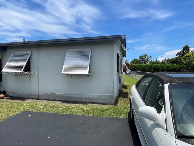 Building Photo - 14253 SW 107th Pl