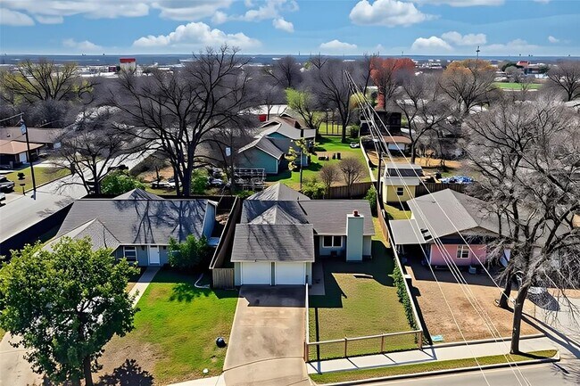 Foto del edificio - 6305 Thurgood Ave