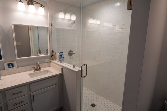 Foto del edificio - Normaltown home, a Charming 3 bedroom/ 2 bathroom Home Close to UGA and Hospitals!