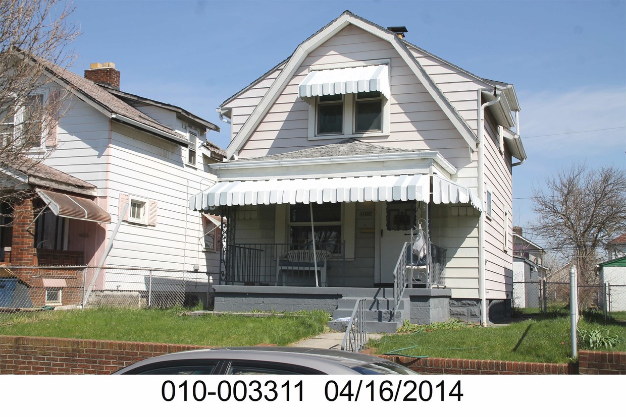 Primary Photo - 1022 Olmstead Ave