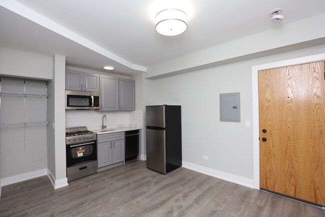 Foto del edificio - 510 W Belmont Ave