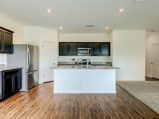 Foto del edificio - 19305 Cloudy Bay Dr