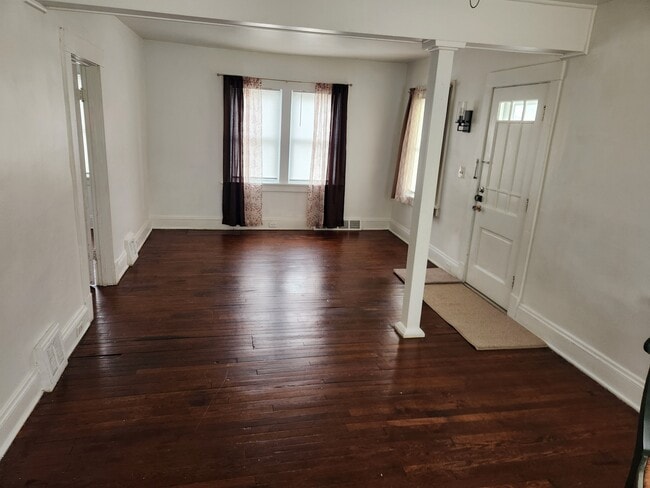 Building Photo - 4648 W 149th St