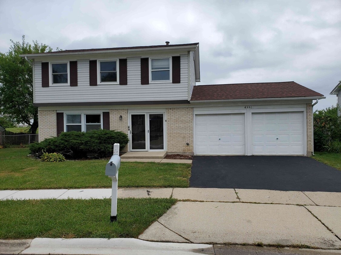Primary Photo - 4551 Bicek Ct