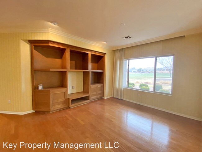 Building Photo - 2 br, 2 bath House - 2702 Grand Forks Rd