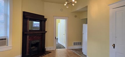 Building Photo - 1057 S 900 E