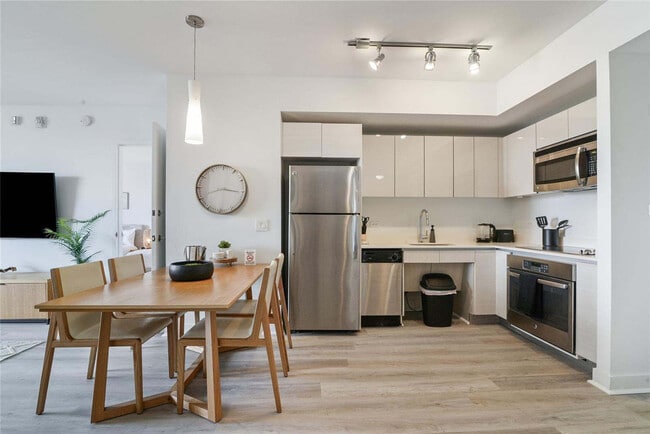 Foto del edificio - 2602 E Hallandale Beach Blvd