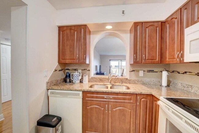 Building Photo - 14426 Amberly Ln