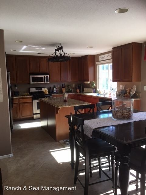Building Photo - 222 Franciscan Way